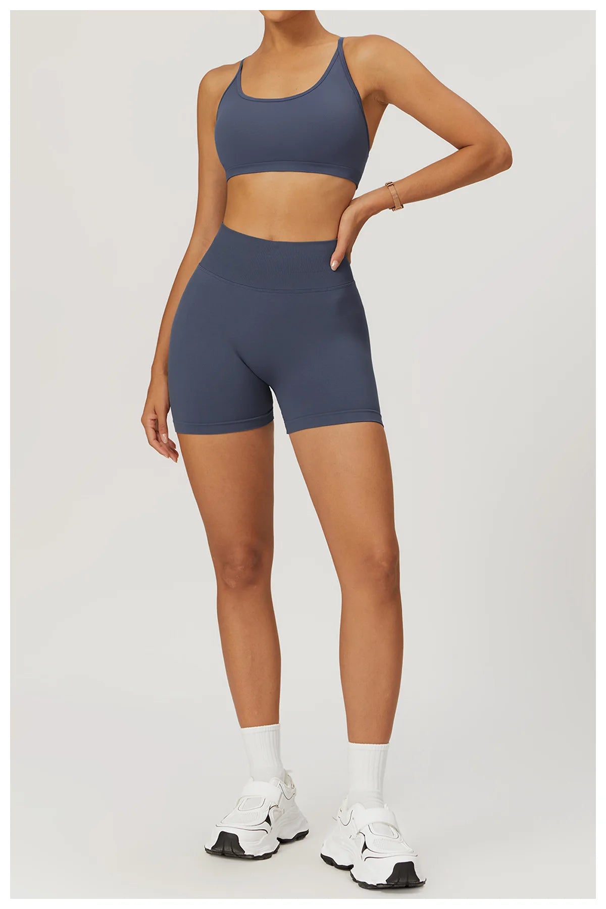 Awakens Seamless Women's Sports Bra with Crossing Back Straps